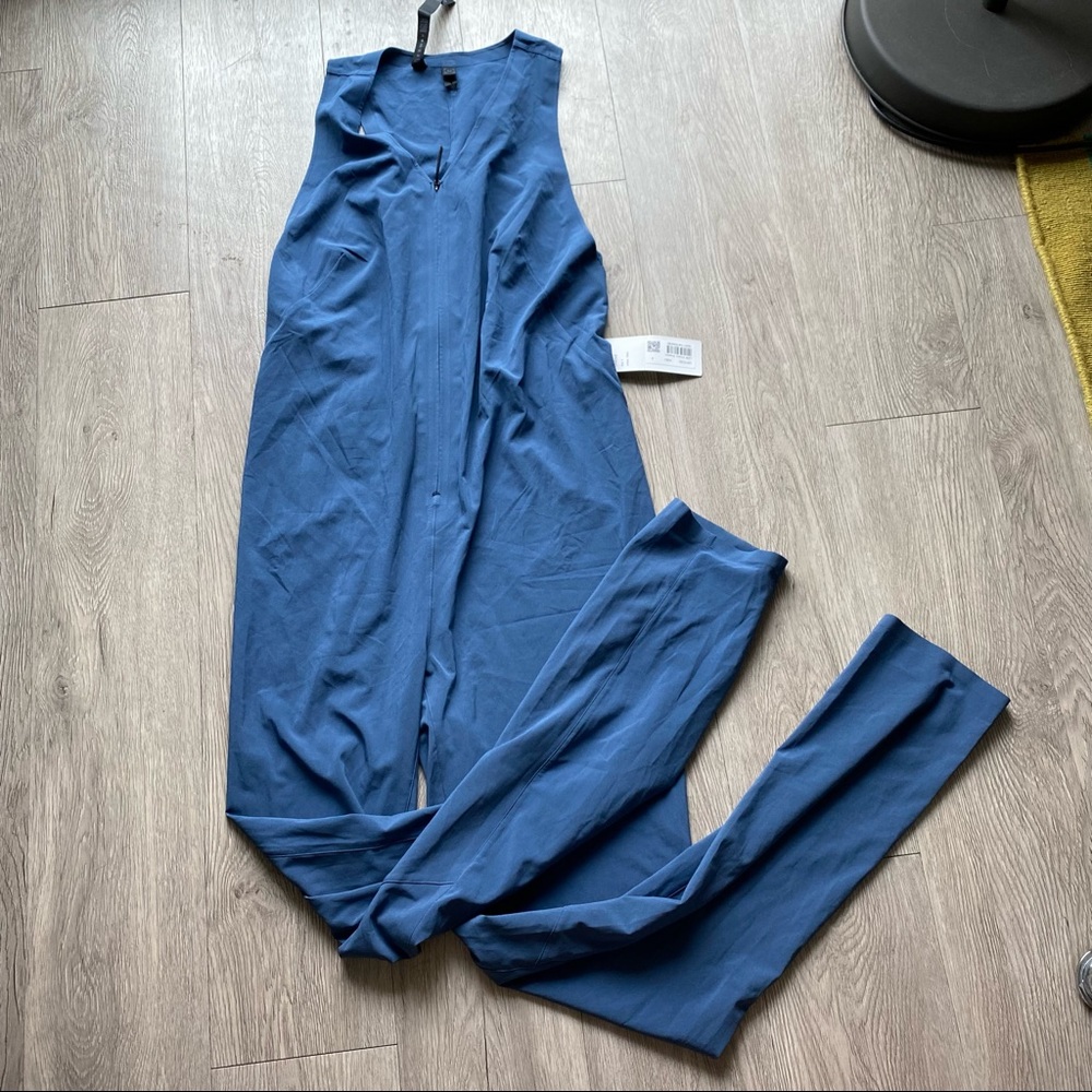 Lululemon lab romper